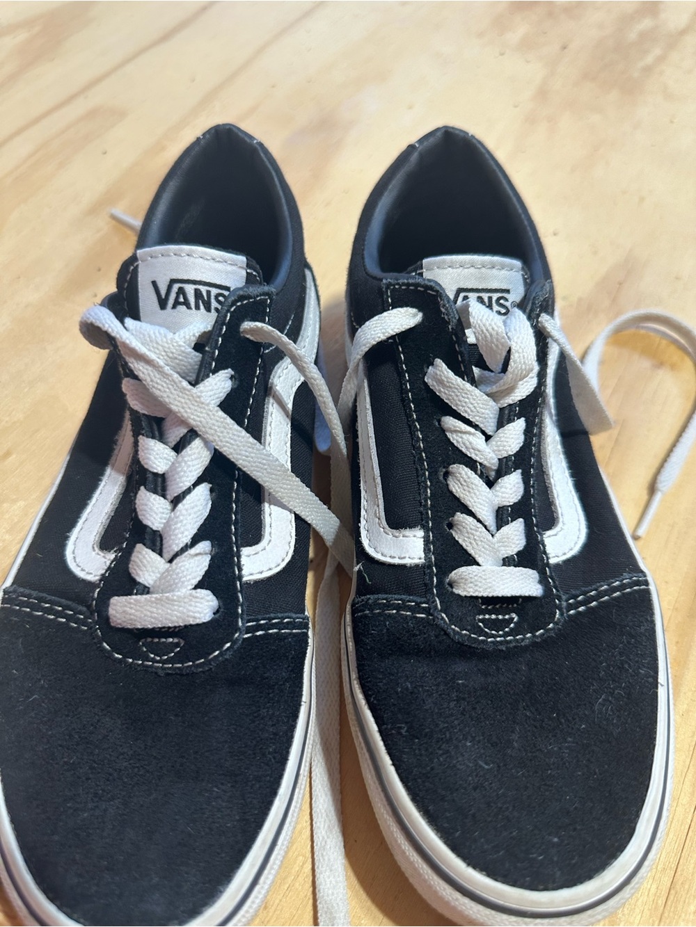 Vans youth Classic Black & White Old Skool Sneakers